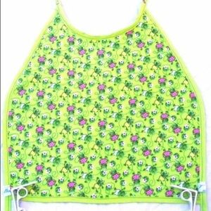 NWT Mess-less bib clips to table. Green frog print